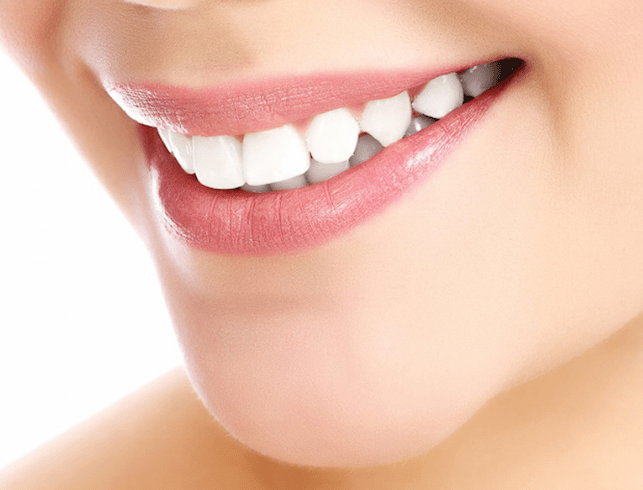 Efectos negativos del Peróxido de hidrógeno para blanquear los dientes. CEM Valderas odontologos en Alcorcón