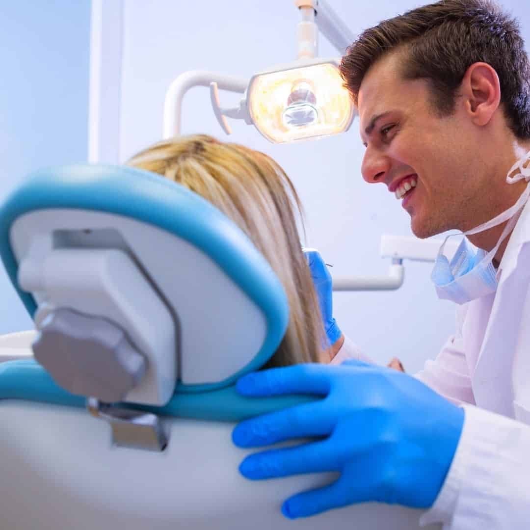 ¿Qué puede detectar un dentista durante una revisión dental?. Clínica Dental Alcorcón CEM Valderas