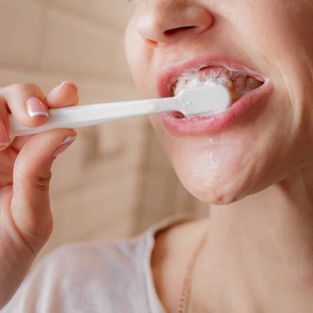 Limpieza de implantes dentales