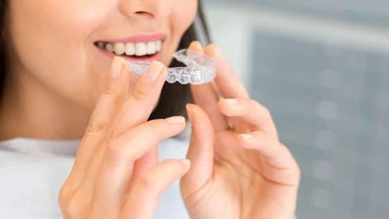 Los retenedores dentales Previenen la reversión del tratamiento de otodoncia. CEM Valderas Clínicas Dentales Alcorcón.
